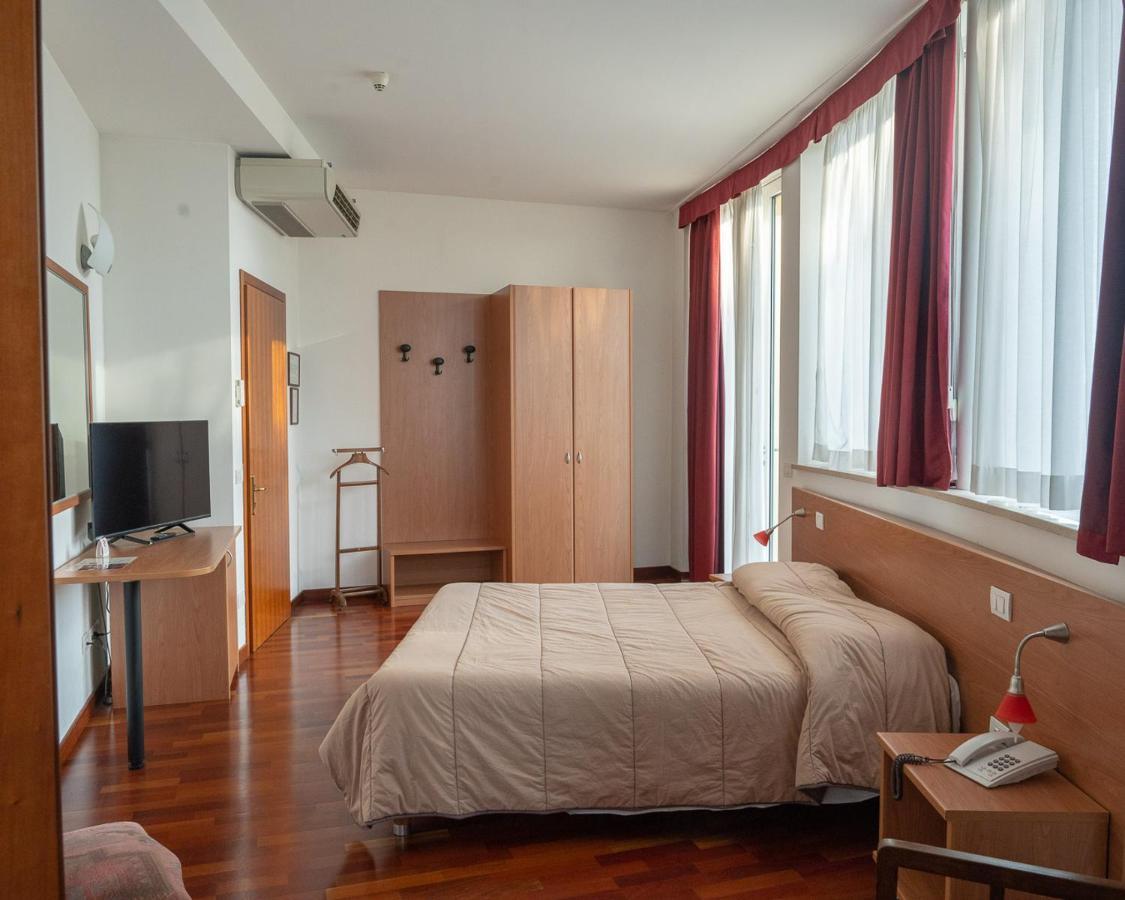Hotel All'Oasi Paese Eksteriør billede